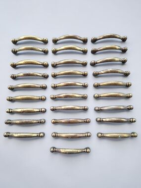 Vintage Brass-Finish Curved Cabinet Pulls - Drawers Hadles - Pack of 29